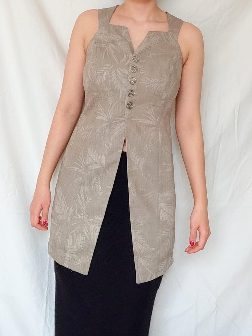 OU EMPEREUR OU RIEN Montreal Gray Taupe Leaf Pattern Long Sleeveless Top